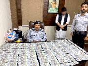 جناح ٹرمینل کی پارکنگ سے کرنسی اسمگلر گرفتار 1 لاکھ 20 ہزار امریکی ڈالر برآمد