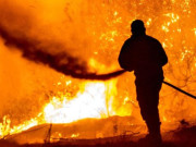 کراچی: مکان میں اچانک آگ بھڑک اٹھی،دو گھنٹے بعد قابو پالیا گیا