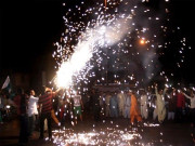 کراچی جشن آزادی کی خوشی میں ہوائی فائرنگ 70 سے زائد زخمی