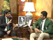 گورنر سندھ کا ارشد ندیم کیلئے 20 لاکھ روپے پلاٹ اور اہل خانہ کو آئی فون کا تحفہ