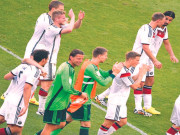 فٹبال ورلڈ کپ کا سحر طاری