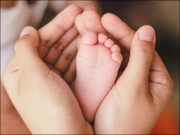 ہولی فیملی اسپتال میں عملے کی غفلت سے ایک دن کی بچی زمین پر گر کر جاں بحق