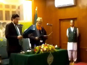 گورنر سندھ نے جسٹس نعمت اللہ پھلپھوٹو سے قائم مقام چیف جسٹس کا حلف لے لیا