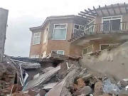 ہاکس بے کے ایم سی کے ہٹ کا اگلا حصہ بیٹھ گیا دیواریں ٹوٹ گئیں