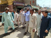 2 بچوں کی جان بچاتے ہوئے کنویں میں گرکر جاں بحق پلمبر آہوں سسکیوں میں سپرد خاک