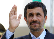 ایران کی شاندارفوجی پریڈٹینکوں اورمیزائلوں کی نمائش