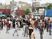 ماڑی پور پولیس کے خلاف ہاکس بے روڈ پر احتجاج گاڑیوں کی قطاریں لگ گئیں