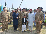 یوم دفاع پشاور میں ائیر شو اور ہتھیاروں کی نمائش کا انعقاد