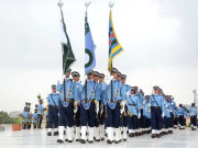 یوم دفاع مزار قائد پر گارڈذ کی تبدیلی