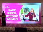 خواتین اور خواجہ سراؤں کیلیے پہلی ’ شی  ڈرائیوز‘ سروس متعارف