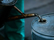 کسٹمز نے لانچوں کے ذریعے ہزاروں لیٹر ایرانی ڈیزل اسمگل کرنے کی کوشش ناکام بنادی