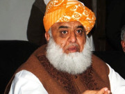 مولانا فضل الرحمٰن کی جامعہ بنوری ٹاؤن کراچی آمد مولانا انور بدخشانی کے انتقال پر اظہار تعزیت