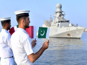 قطر بحریہ کے جہازالخور کا دو طرفہ مشق ’’اسد البحر‘‘ میں شرکت کے لیے کراچی کا دورہ
