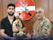 کور کمانڈر کوئٹہ کی کراٹے چمپئن شاہ زیب رند سے ملاقات