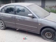 کراچی گھر کے باہر کئی ماہ سے کھڑی گاڑی میں دم گھٹنے سے بچہ جاں بحق