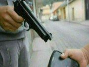 کراچی ڈاکوؤں نے دکانداروں کو موبائل فونز سے محروم کر دیا