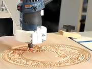 لکڑی پر منٹوں میں دلکش نقاشی کرنیوالی روبوٹک مشین