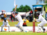 گال  ٹیسٹ  مضبوط آغاز کے بعد جنوبی افریقی بیٹنگ لڑ کھڑانے لگی