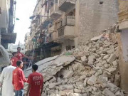 کراچی اولڈ سٹی ایریا میں 3 منزلہ خستہ حال عمارت منہدم