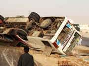 تبلیغی مرکز سے دیر جانے والی وین حادثے کا شکار، دو افراد جاں بحق