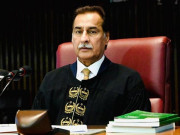 قومی اسمبلی میں زمین سے پیسے ملنے پر 12 ارکان نے ملکیت کا دعویٰ کردیا