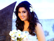 تامل اداکارہ ساندرہ ایمی بالی ووڈ فلم میں عمران ہاشمی کے ساتھ کام کریں گی    