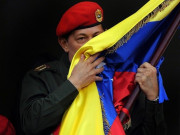 وینزویلا کے صدر ہوگو شاویز کی حمایت میں ہزاروں افراد کی ریلی 