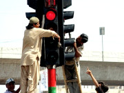 ٹریفک سگنل کو ایل ای ڈی میں تبدیل کرنے کا منصوبہ التوا کا شکار