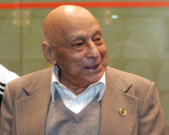 ہاشم خان ایک قندیل بجھ گئی