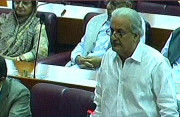 موجودہ بحران اداروں کے درمیان ریاست پر کنٹرول حاصل کرنے کی جنگ ہےرضا ربانی