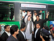 پیپلز بس سروس کا افتتاح کردیا گیا حکومت کراچی کے ٹرانسپورٹ کے مسائل سے آگاہ ہے وزیر اعلیٰ 