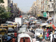 حسین آباد کی فوڈ اسٹریٹ پر تجاوزات کی بھر مار ٹریفک جام معمول بن گیا