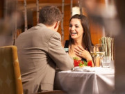 مرد جوان ہو یا بوڑھا کم عمر لڑکی اور خواتین ہم عمر مرد پسند کرتی ہیں