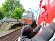 ’ٹرین سرفنگ‘ روسی نوجوانوں کا خطرناک مشغلہ 