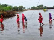 سیلاب کے باعث سندھ میں گھوٹکی اور پنوعاقل کے مزید درجنوں دیہات ڈوب گئے