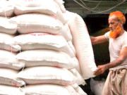 آٹے کی فی کلو قیمت میں 2 روپے کمی 10 کلو تھیلے کی قیمت 375 روپے ہوگئی   