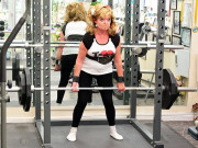 برطانیہ میں 69 سالہ خاتون کا ویٹ لفٹنگ کا شاندار مظاہرہ 