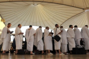 مکہ مکرمہ میں ساڑھے 6 ہزار پاکستانی عازمین حج کھانے پینے سے محروم