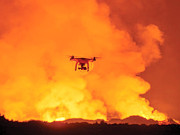 ڈرون کا منفرد کارنامہ آتش فشاں پہاڑ کے اندر کی وڈیو بنا لی