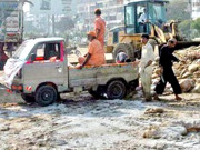 شہر میں 13 ہزار بلدیاتی ملازمین آلائشیں اٹھانے پر مامور جراثیم کش دوا کی اسپرے مہم جاری   
