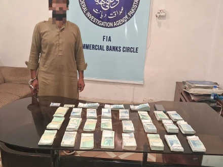 ایف آئی اے کراچی کی کارروائی، حوالہ ہنڈی کی کروڑوں مالیت کی کرنسی ضبط