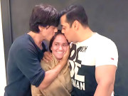 ارپتا کی رسم مہندی میں شاہ رخ خان بھی پہنچ گئے  