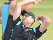 شارجہ ٹیسٹ پچ گھاس سے عاری کیویز پر لرزا طاری 