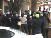 امریکا میں قاتل پولیس اہلکار کا استعفیٰ بھی غصہ ٹھنڈا نہ کرسکا شہریوں کا احتجاج جاری