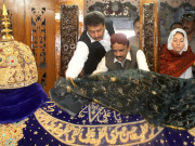 بھٹ شاہ میں شاہ عبد اللطیف بھٹائی کے 271ویں عرس کی تقریبات کا آغاز   