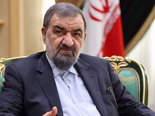 ایران حکومت کا حقوق تسلیم کئے جانے تک آبنائے ہرمز کو آزاد چھوڑنے سے انکار