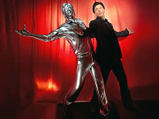 کنگ خان کے فن کا اعتراف شاہ رخ کے قد کے برابر دنیا کا پہلا تھری ڈی مجسمہ تیار 