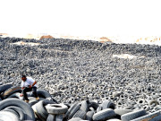 کویت میں ٹائروں کا ’قبرستان‘ جو خلا سے بھی نظر آتا ہے  