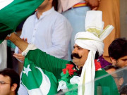 معاشی تنگدستی کے سبب ’’چاچا ٹی 20‘‘آسٹریلیا نہیں جا سکیں گے 