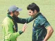 بولرز کی ناکامیوں نے مصباح کے ماتھے پر شکنیں بڑھا دیں